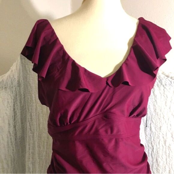DACI NWT Ruffled Burgandy One Piece Swimsuit Size XL - Picture 6 of 7